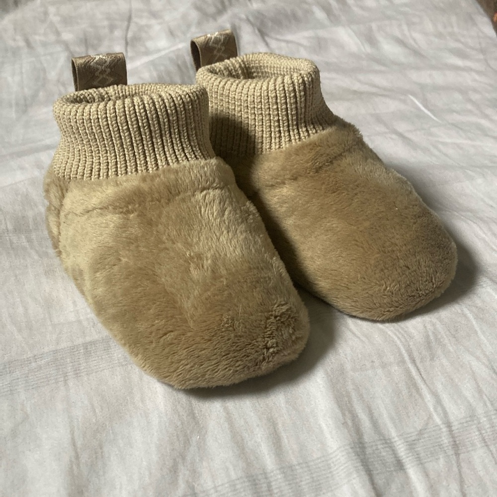 Nesti UGG baby boots